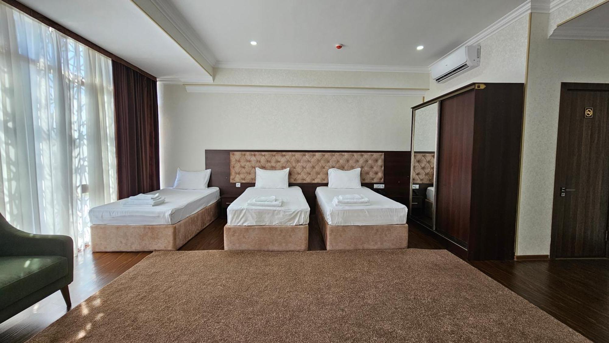 Grand Turon Plaza Hotel Taskent Exterior foto