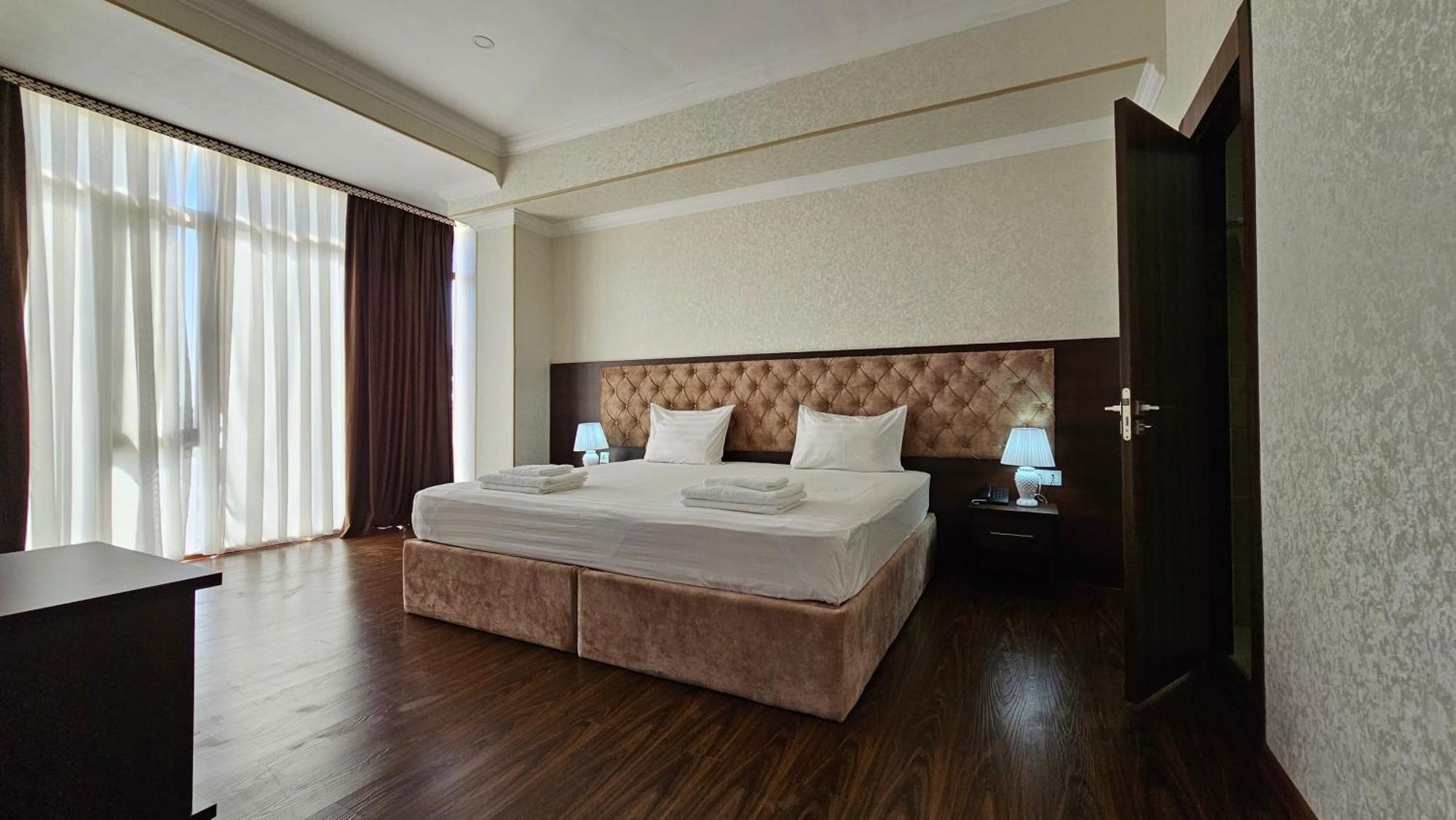Grand Turon Plaza Hotel Taskent Exterior foto