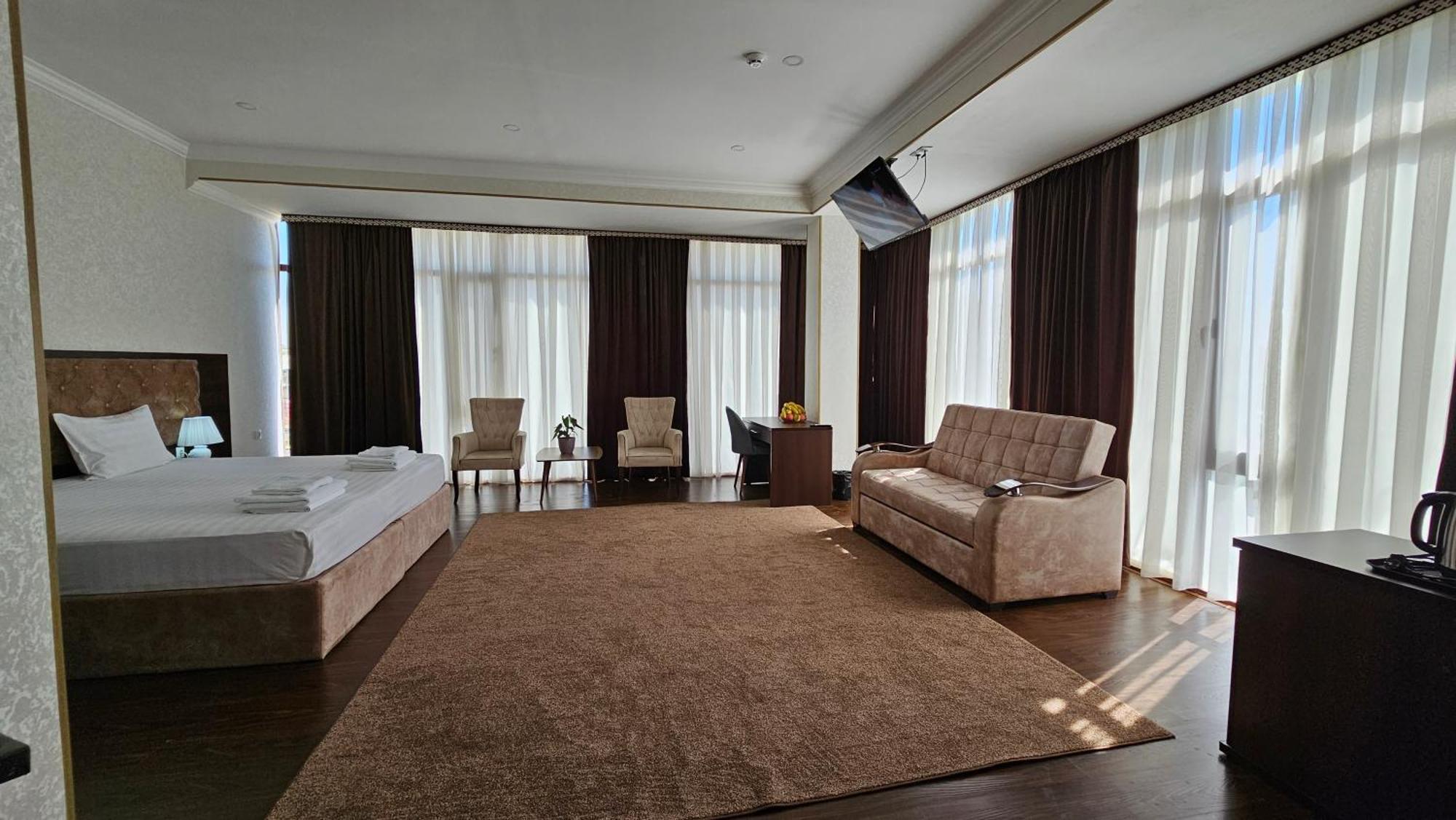 Grand Turon Plaza Hotel Taskent Exterior foto